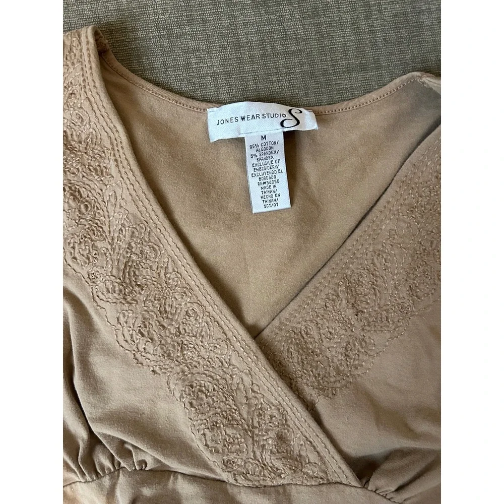 y2k Jones Wear Studio Beige‎ Embroidered V Neck Size M 90s Normcore Babydoll - Picture 8 of 8